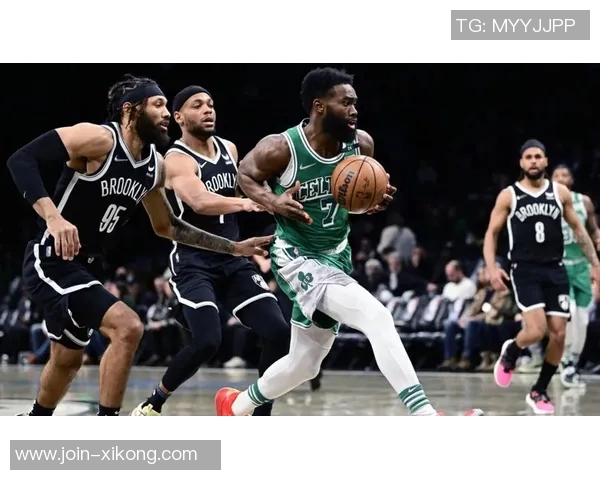 杰伦布朗尽管罚球失误七次仍砍下34分8篮板7助攻3盖帽表现惊艳