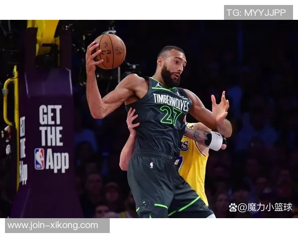 小卡近期表现惊艳四战狂砍156分创生涯新高并送出6次盖帽 小卡近期表现惊艳四战狂砍156分创生涯新高并送出6次盖帽